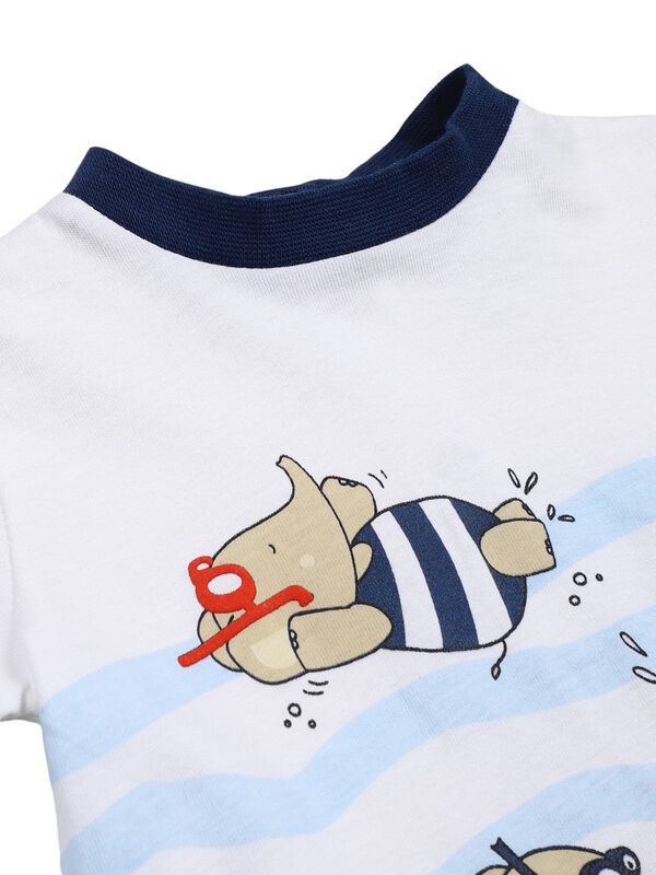 Boys White & Red Printed T-Shirt with Short Pants image number 4